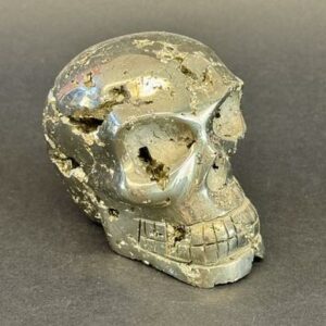 Crâne sculpté en pyrite