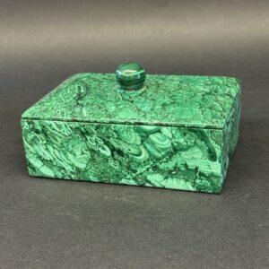 Boîte en Malachite Naturelle – Pièce Unique de Collection