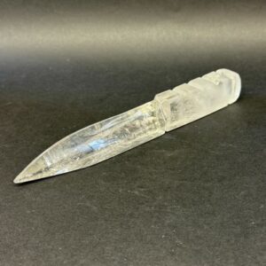 Couteau en cristal de roche – Objet rare